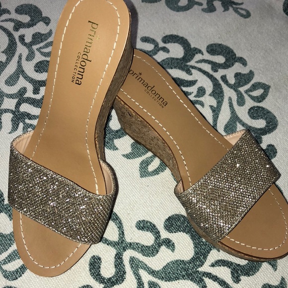 primadonna flat sandals